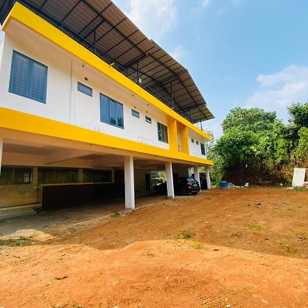 Erumely Central Homes Mundakāyam Exterior photo