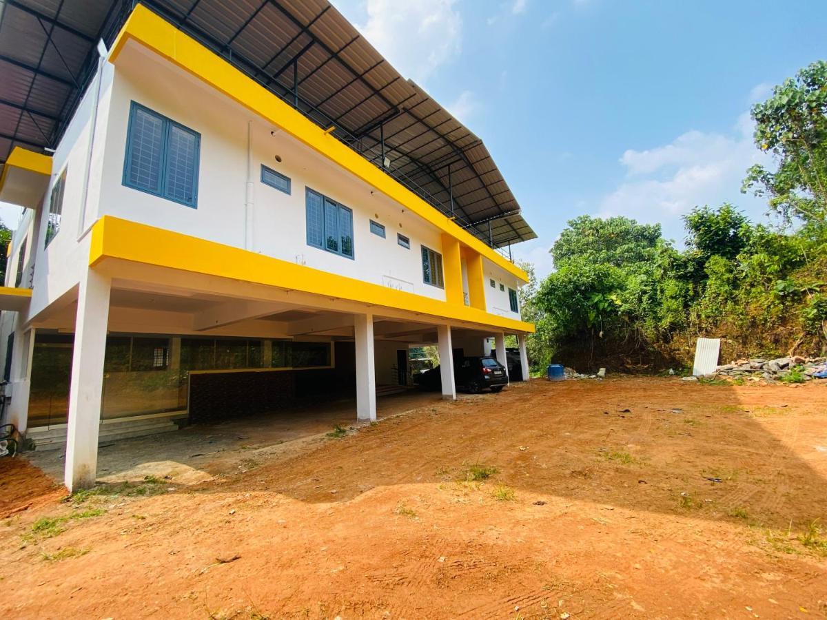 Erumely Central Homes Mundakāyam Exterior photo